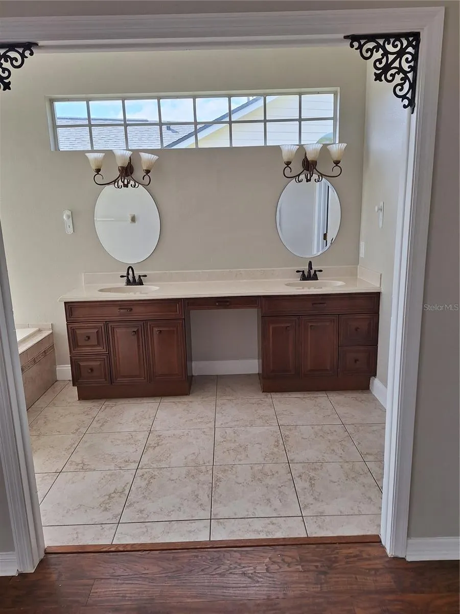 3125 TIMUCUA CIR