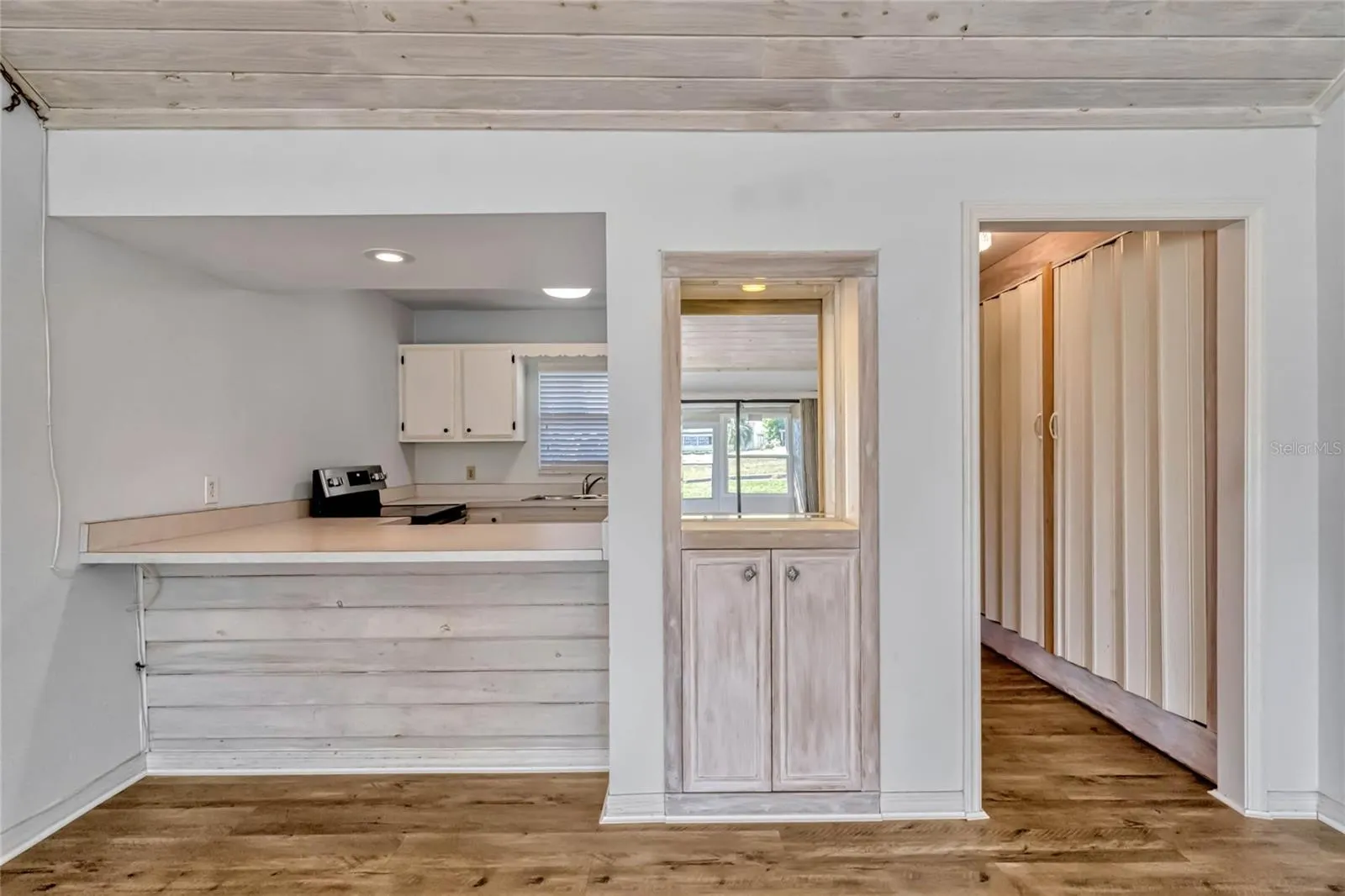 1236 VILLA LN #143, #143