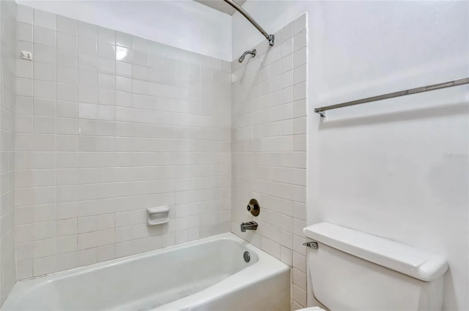 1236 VILLA LN #143, #143