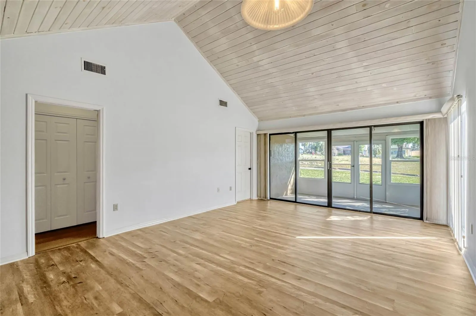 1236 VILLA LN #143, #143