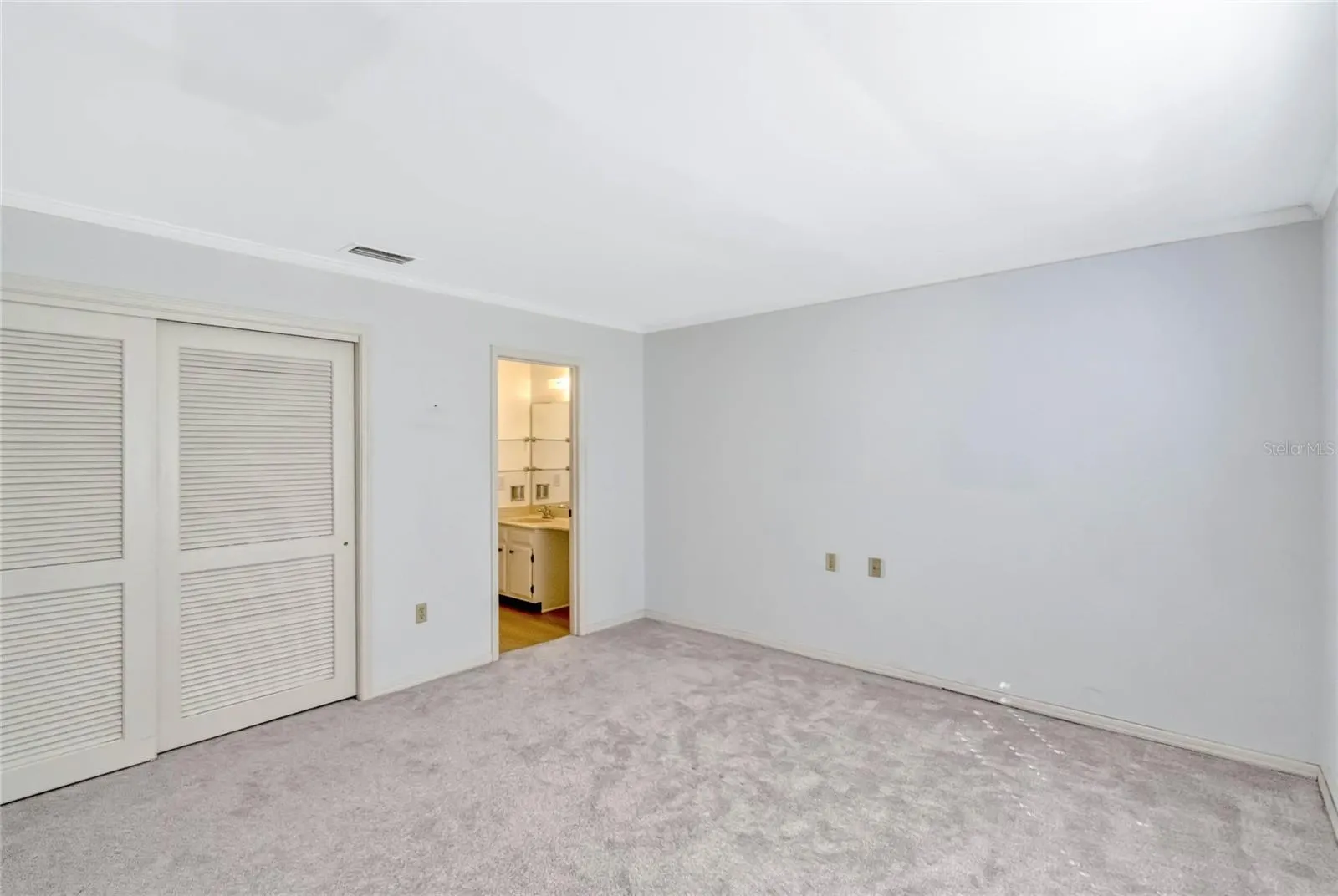 1236 VILLA LN #143, #143