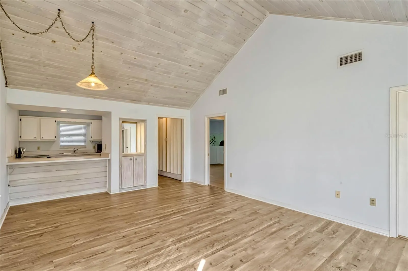 1236 VILLA LN #143, #143