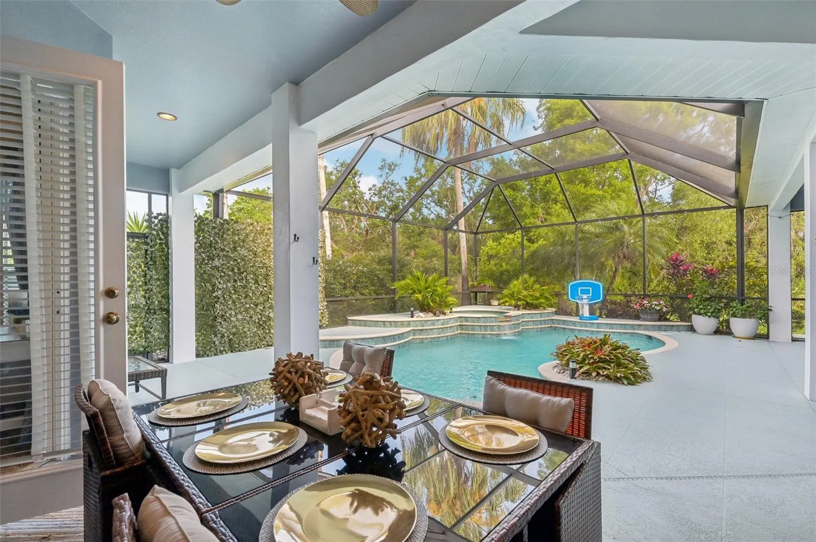 13136 PEREGRIN CIR