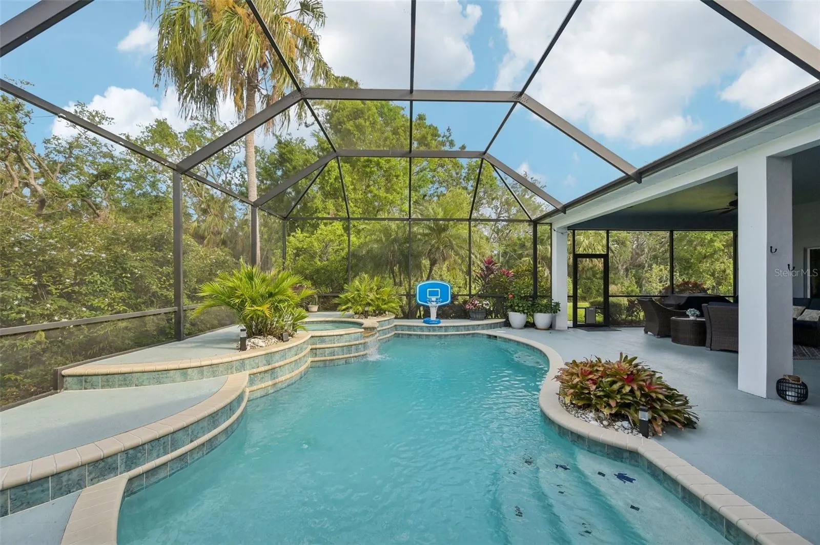 13136 PEREGRIN CIR