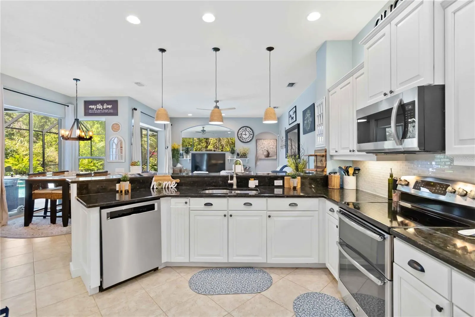 13136 PEREGRIN CIR