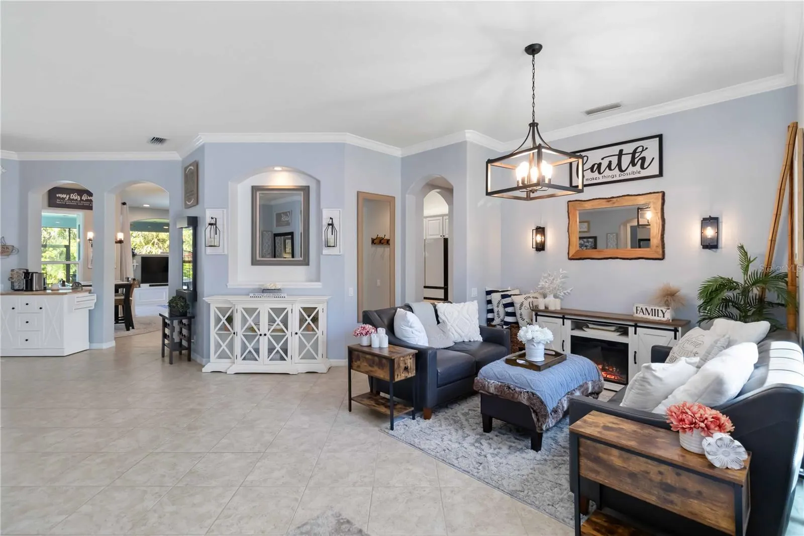 13136 PEREGRIN CIR