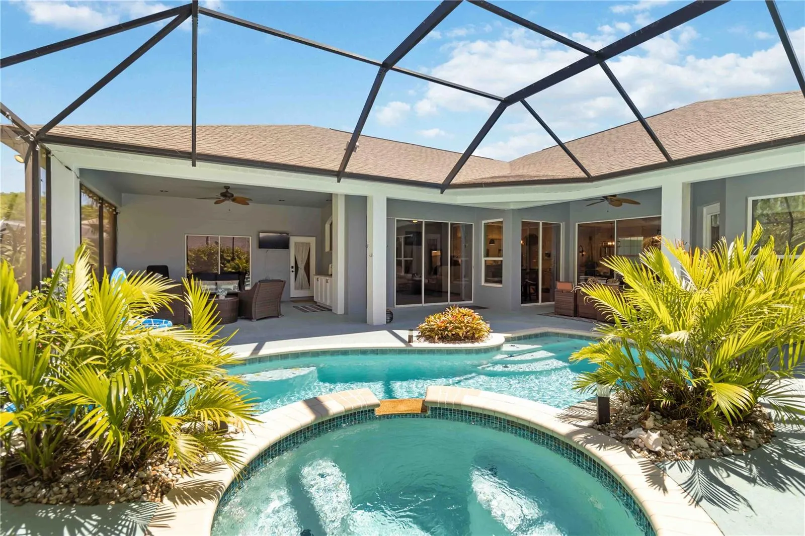 13136 PEREGRIN CIR