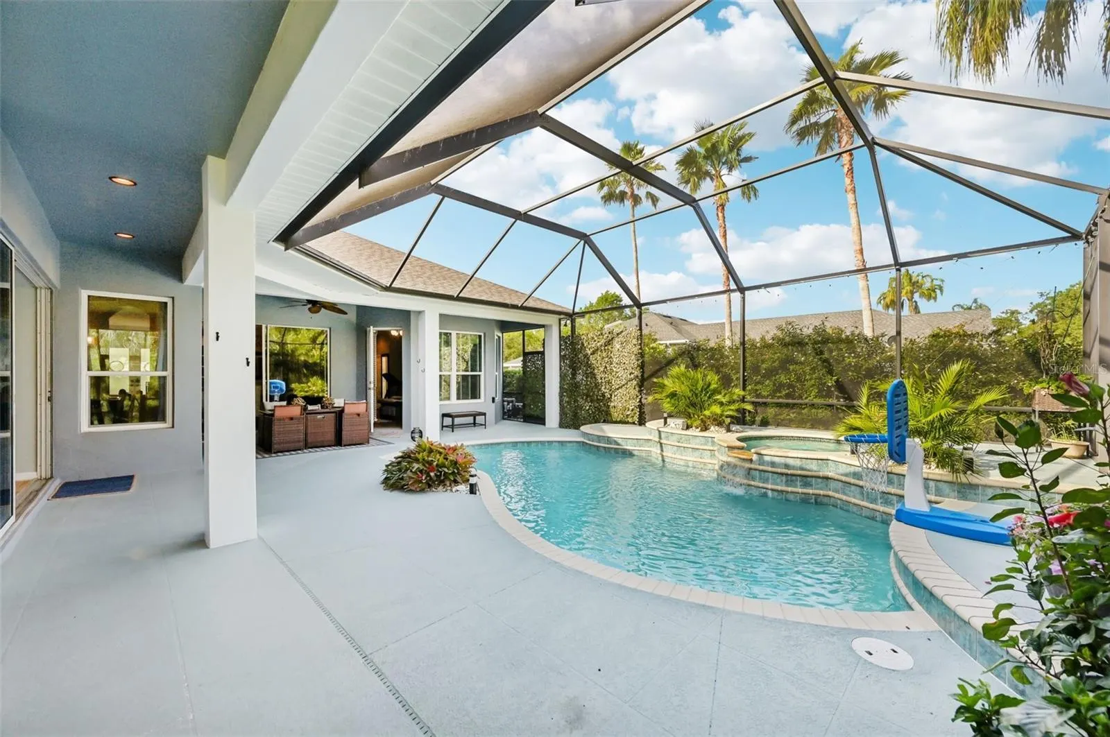 13136 PEREGRIN CIR