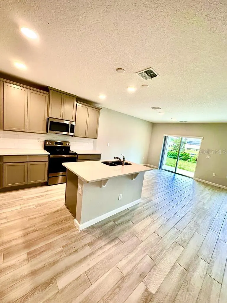 2834 NARCOOSSEE COMMONS WAY