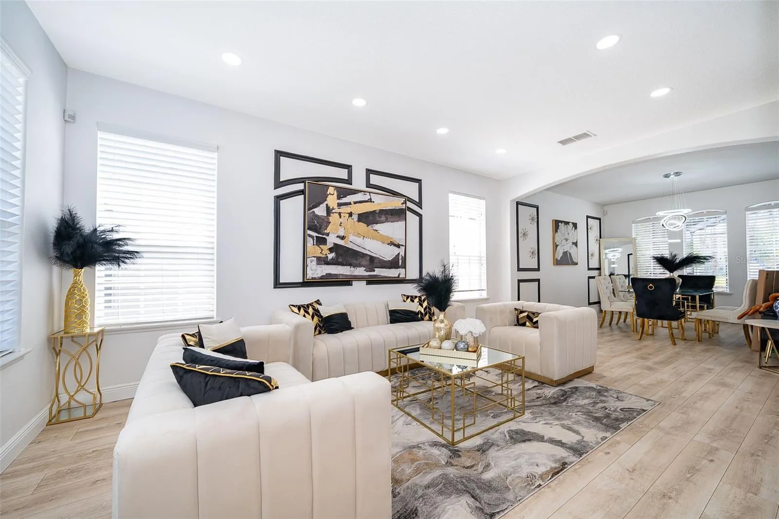 1938 CEDAR LAKE DR