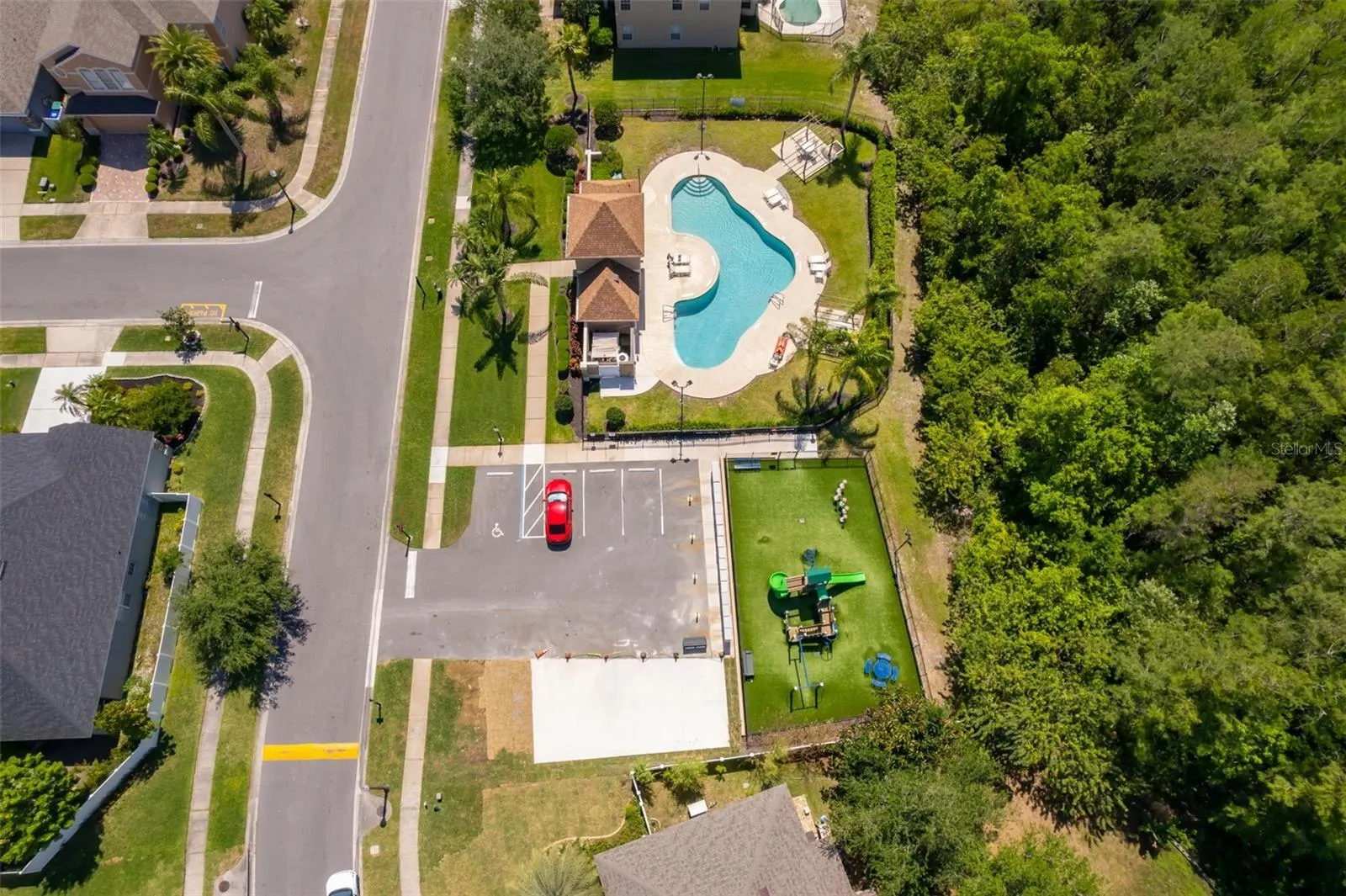 1938 CEDAR LAKE DR
