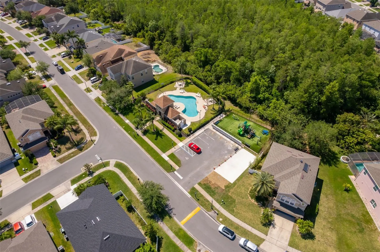 1938 CEDAR LAKE DR
