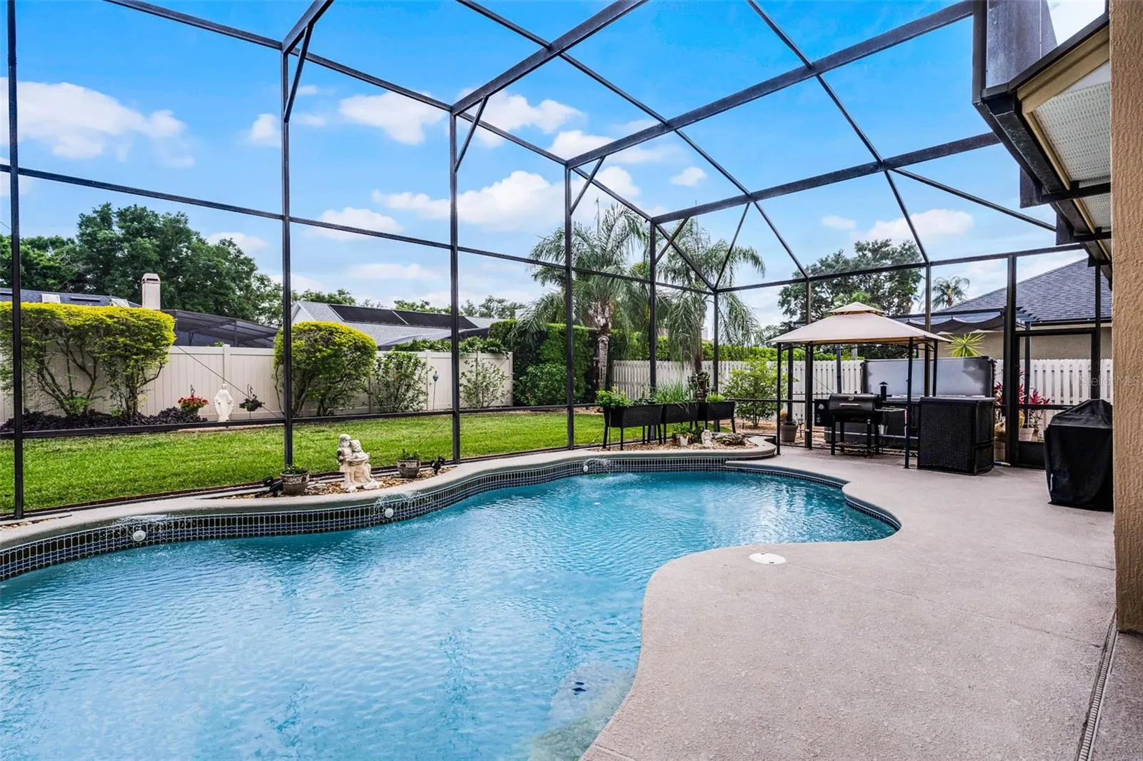 3033 ZAHARIAS DR