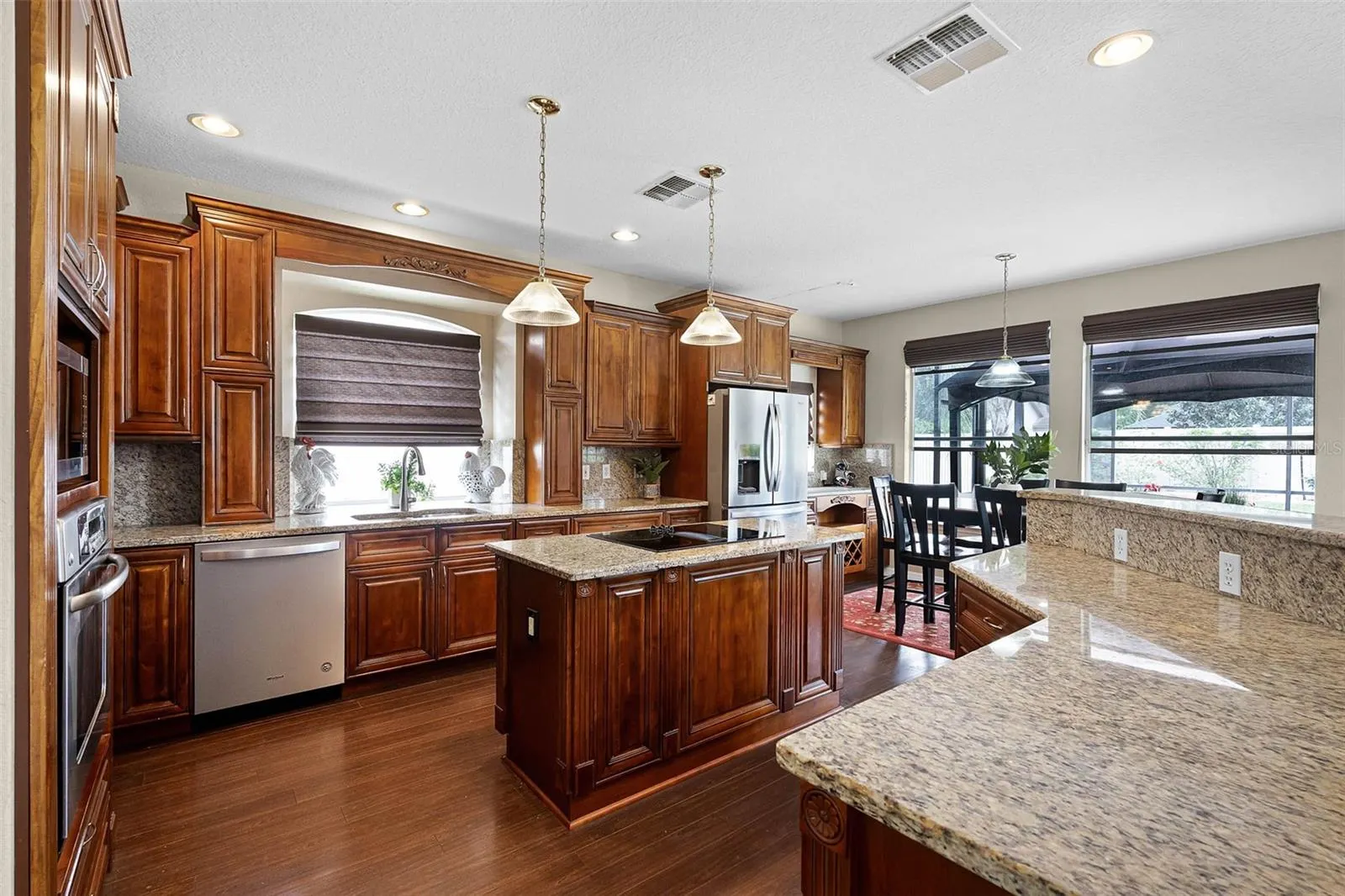 3033 ZAHARIAS DR