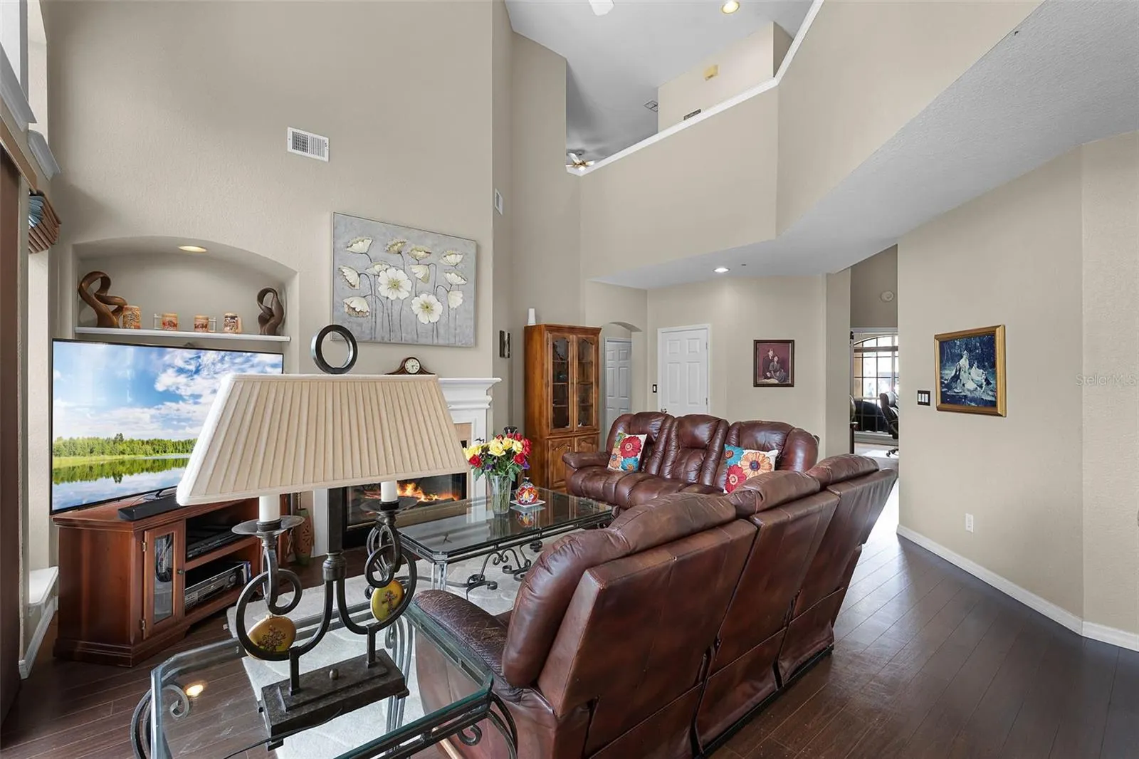 3033 ZAHARIAS DR