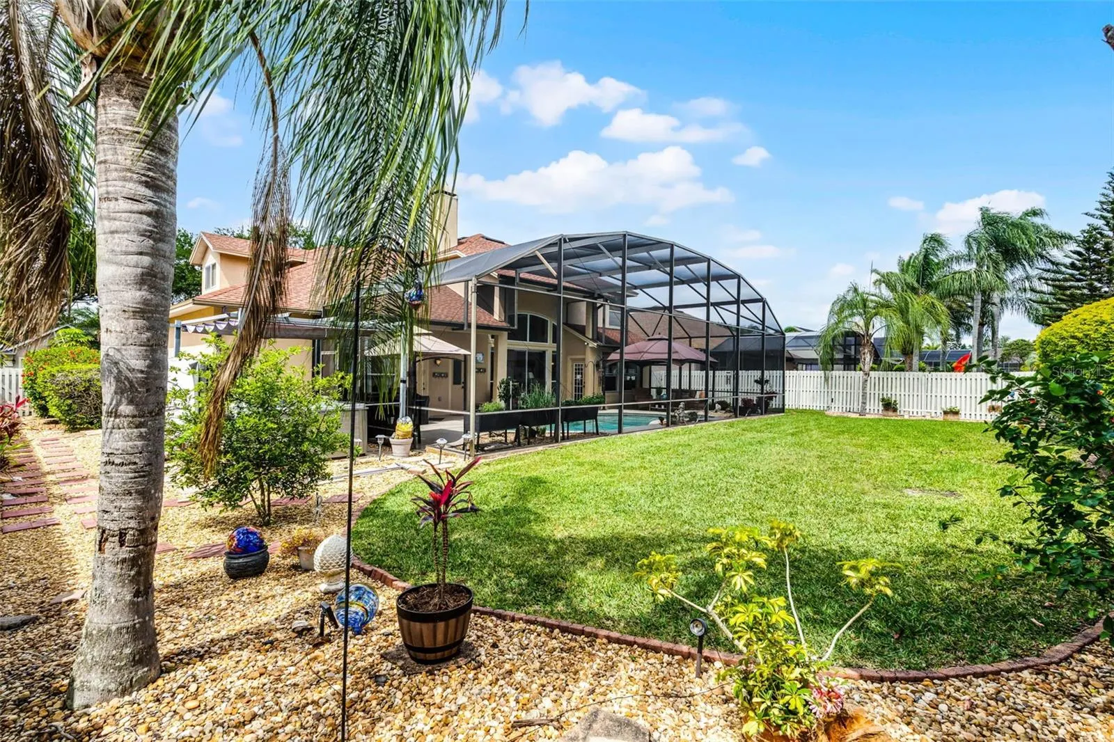 3033 ZAHARIAS DR