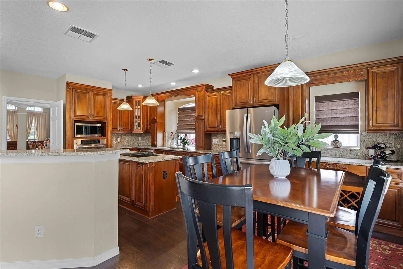 3033 ZAHARIAS DR