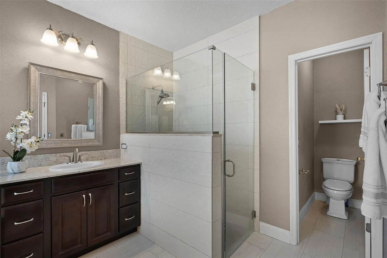 3033 ZAHARIAS DR