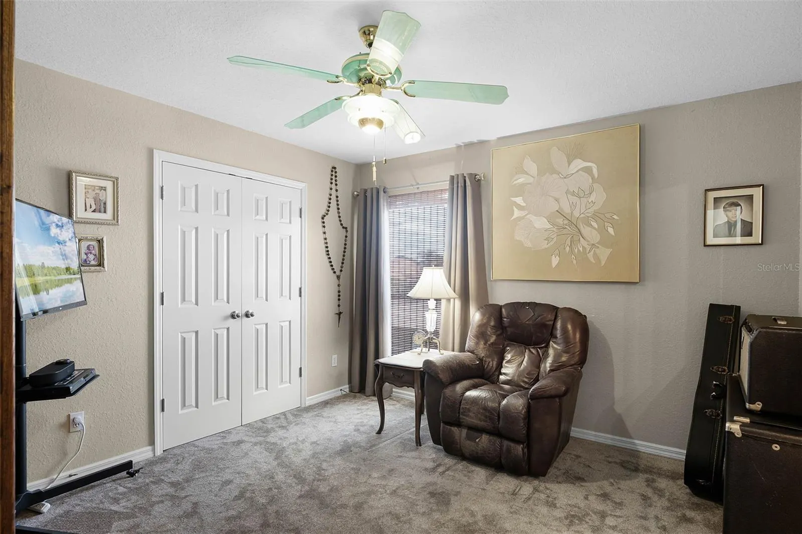 3033 ZAHARIAS DR