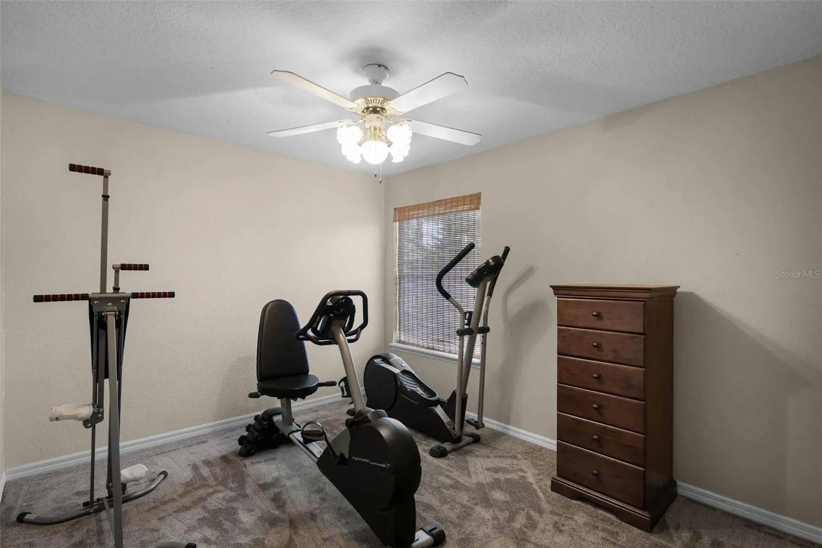 3033 ZAHARIAS DR