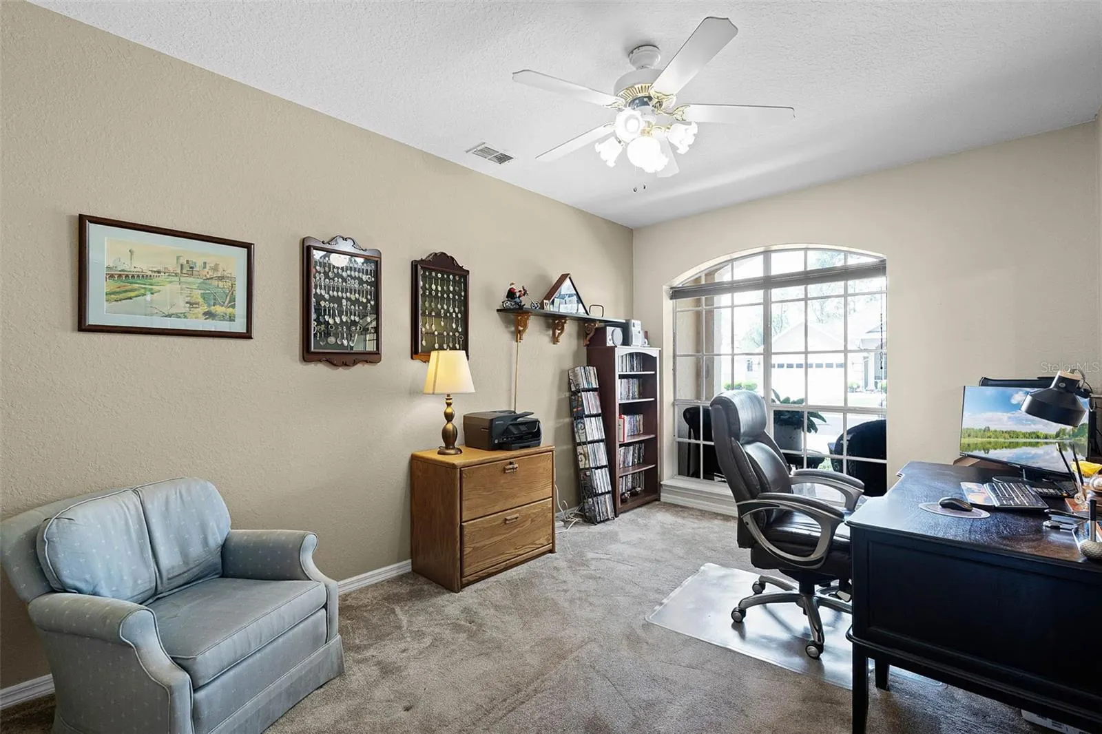 3033 ZAHARIAS DR