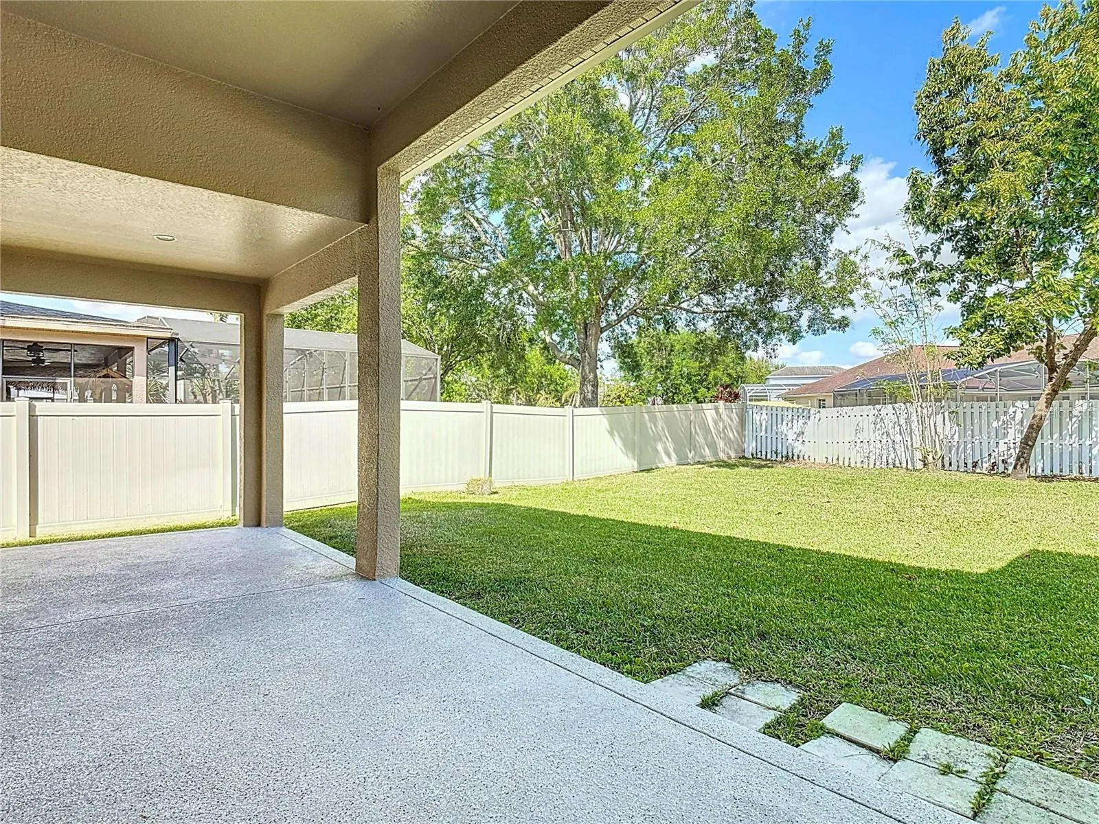 13139 PALOMA DR