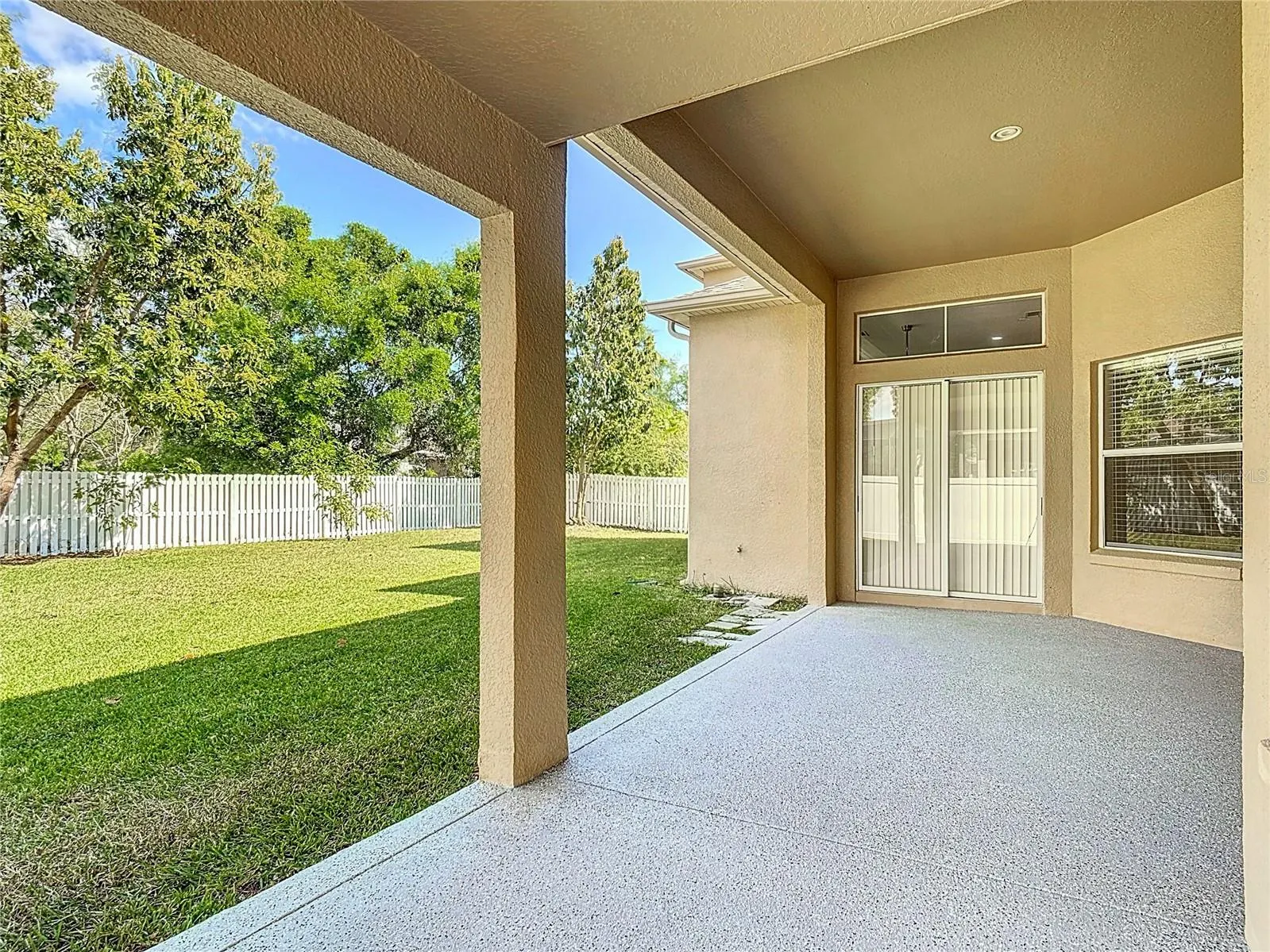 13139 PALOMA DR