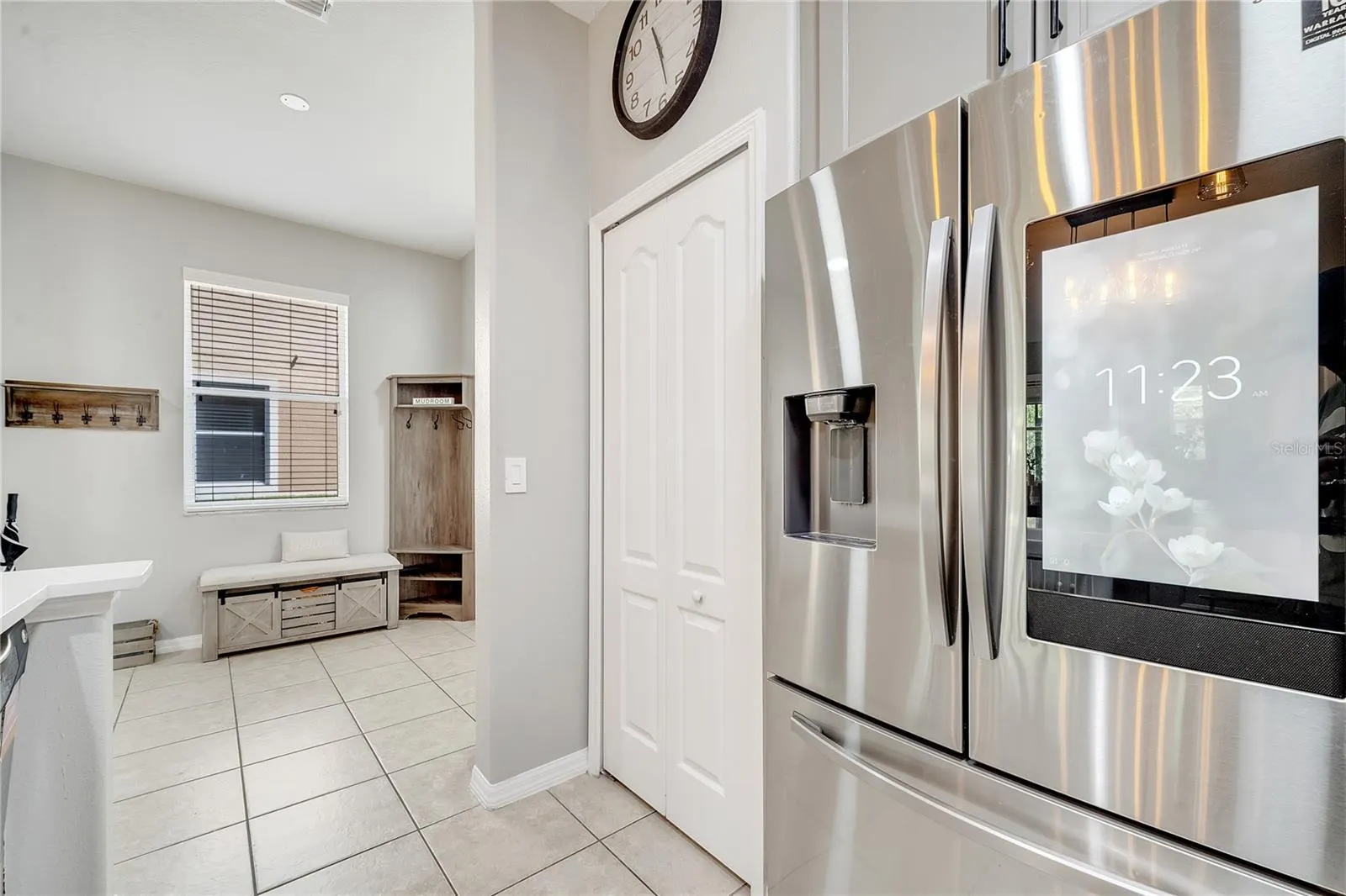 3166 RODRICK CIR