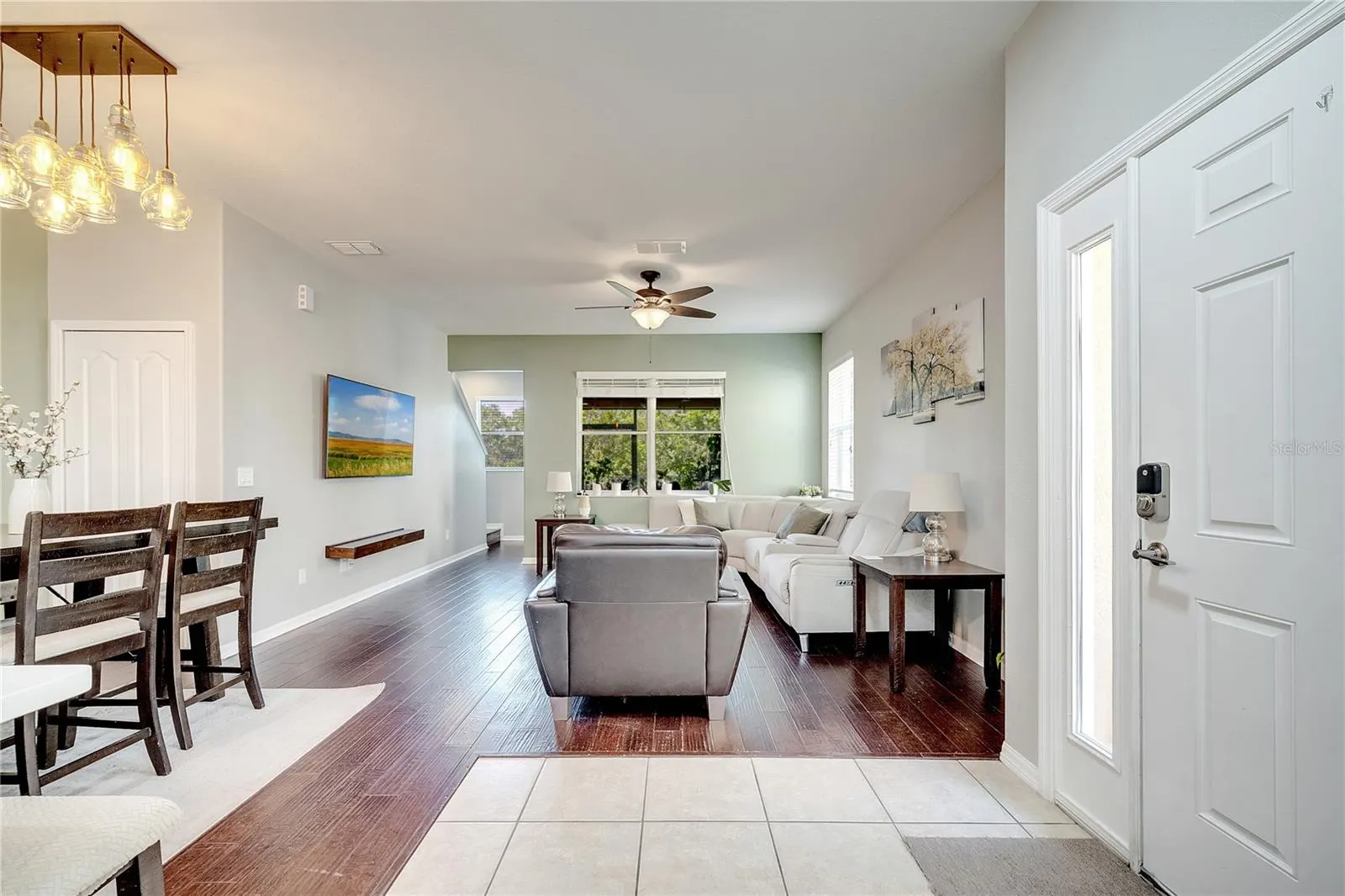3166 RODRICK CIR