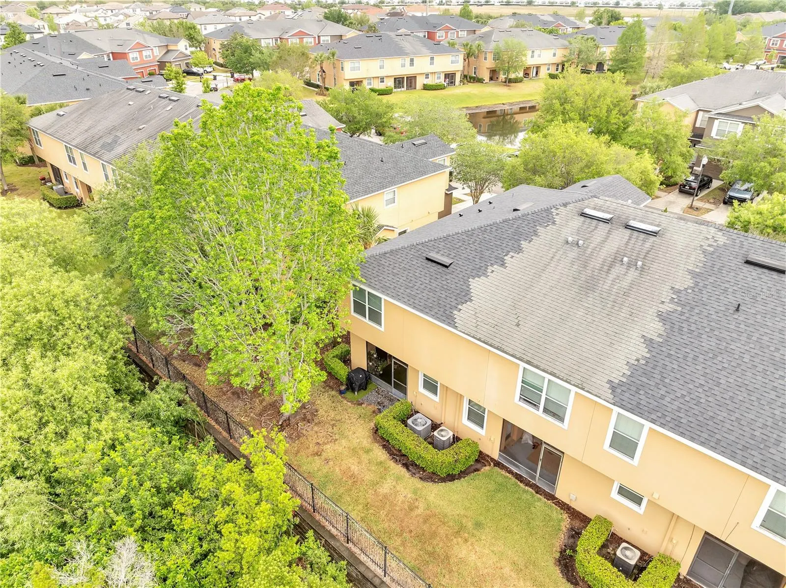 3166 RODRICK CIR