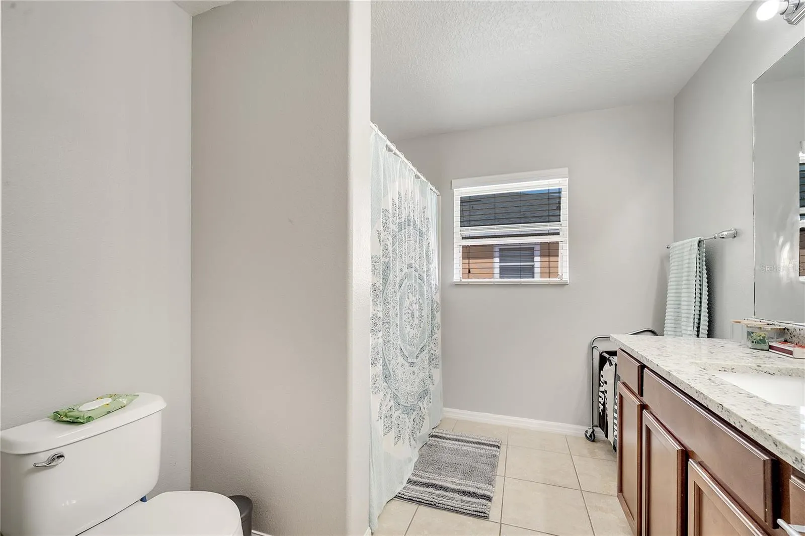 3166 RODRICK CIR