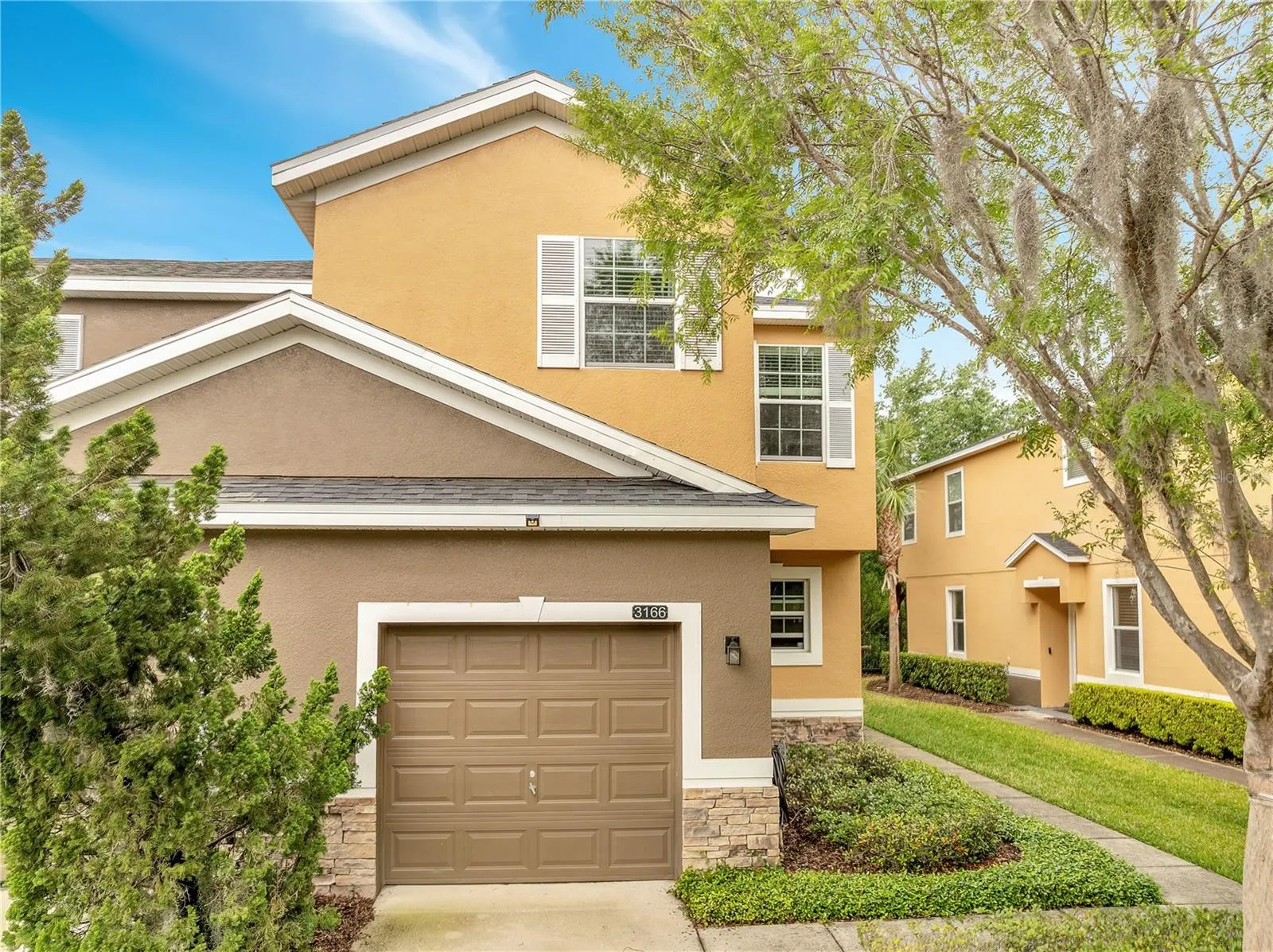 3166 RODRICK CIR