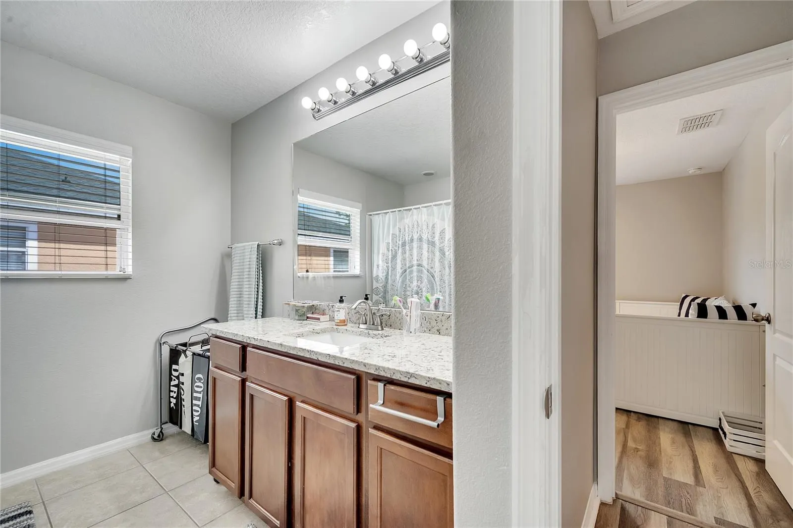 3166 RODRICK CIR