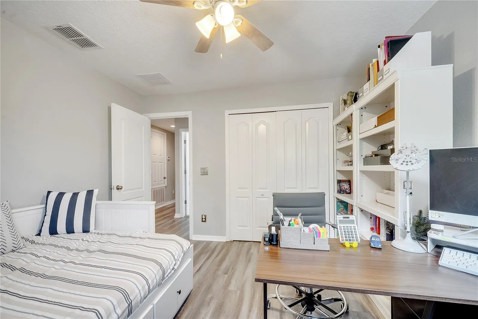 3166 RODRICK CIR