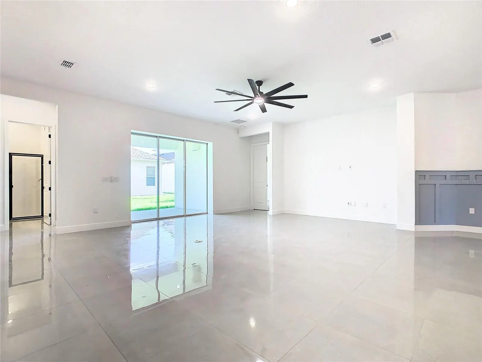 19065 BLUELEAF ST