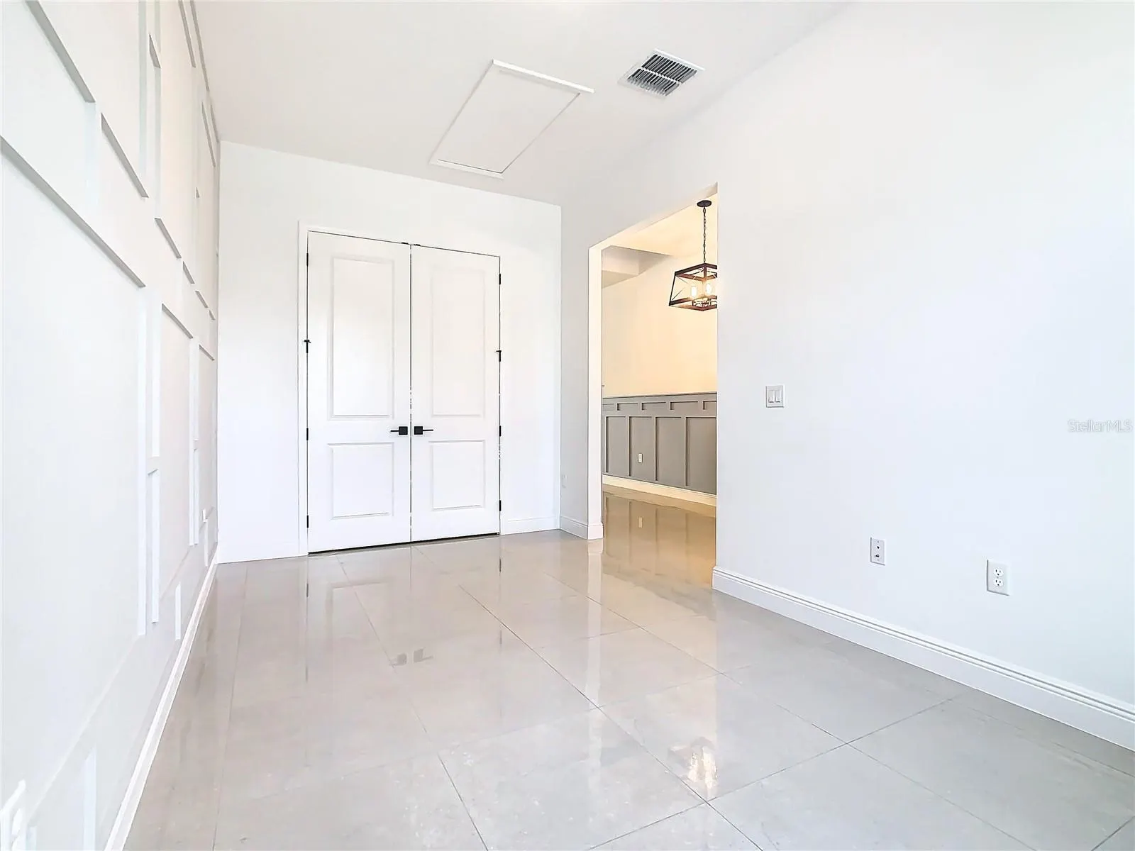 19065 BLUELEAF ST