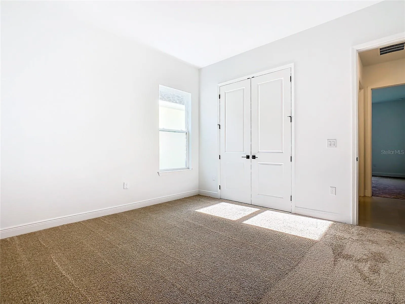 19065 BLUELEAF ST