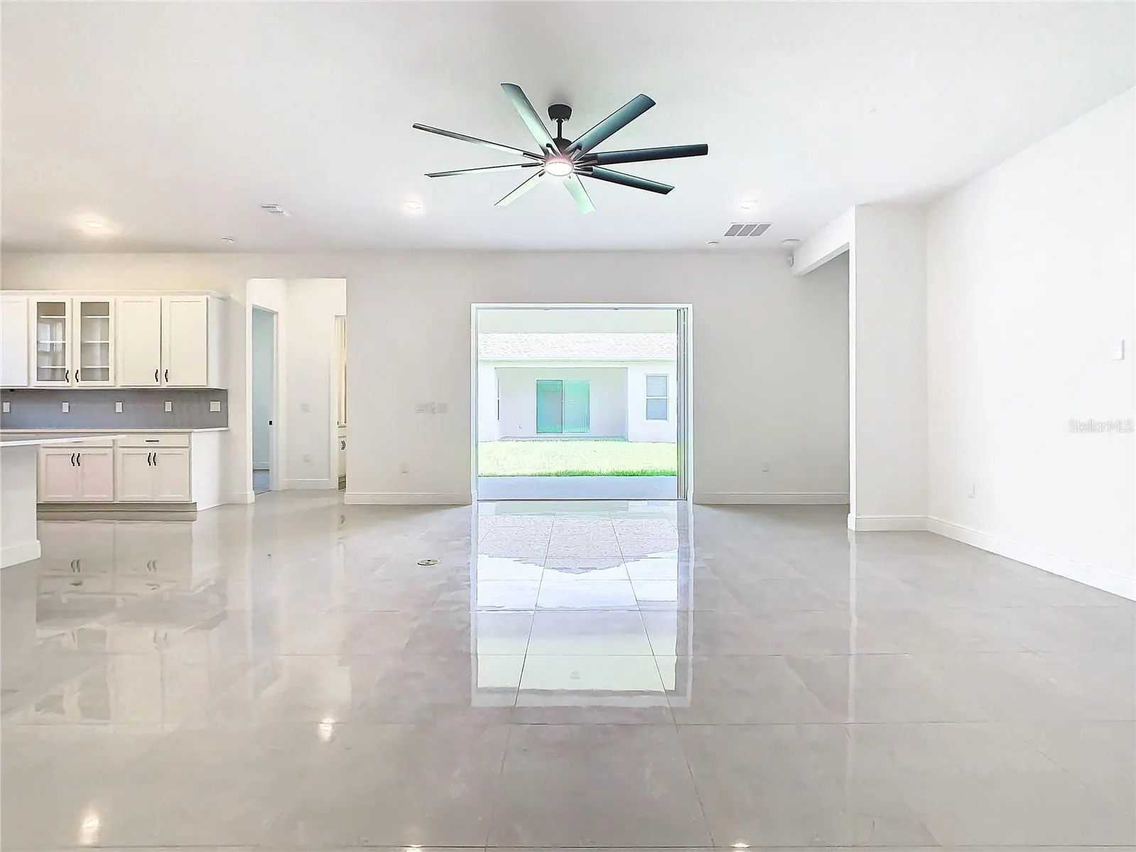 19065 BLUELEAF ST