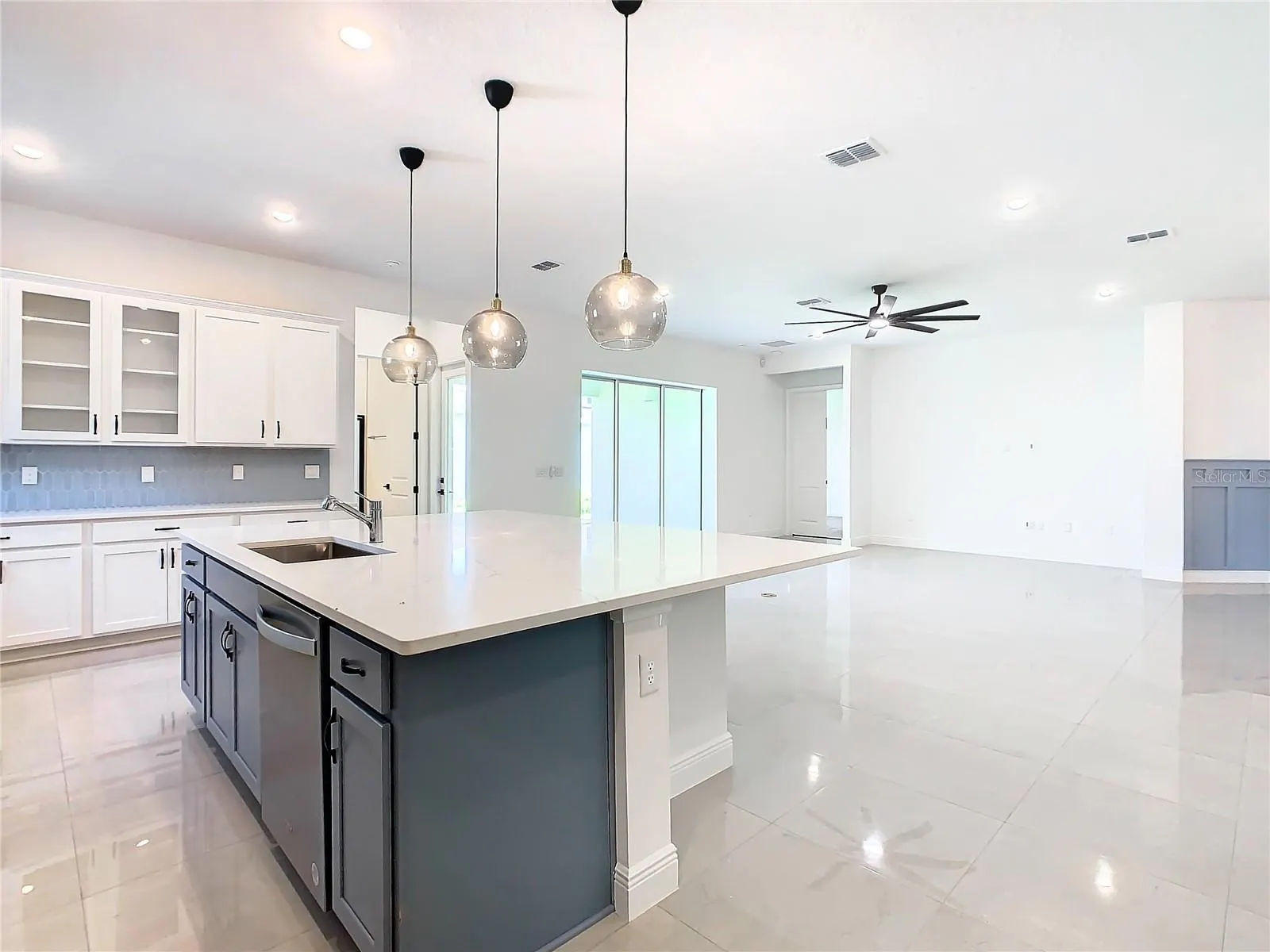 19065 BLUELEAF ST