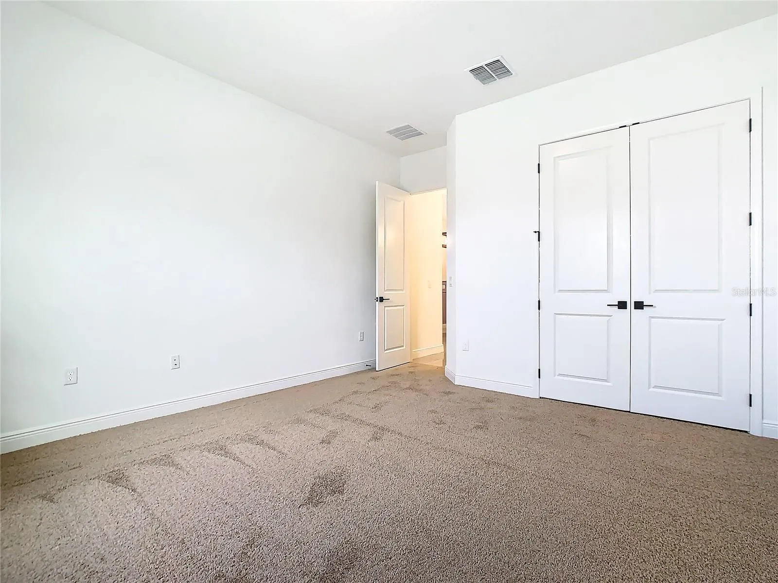19065 BLUELEAF ST