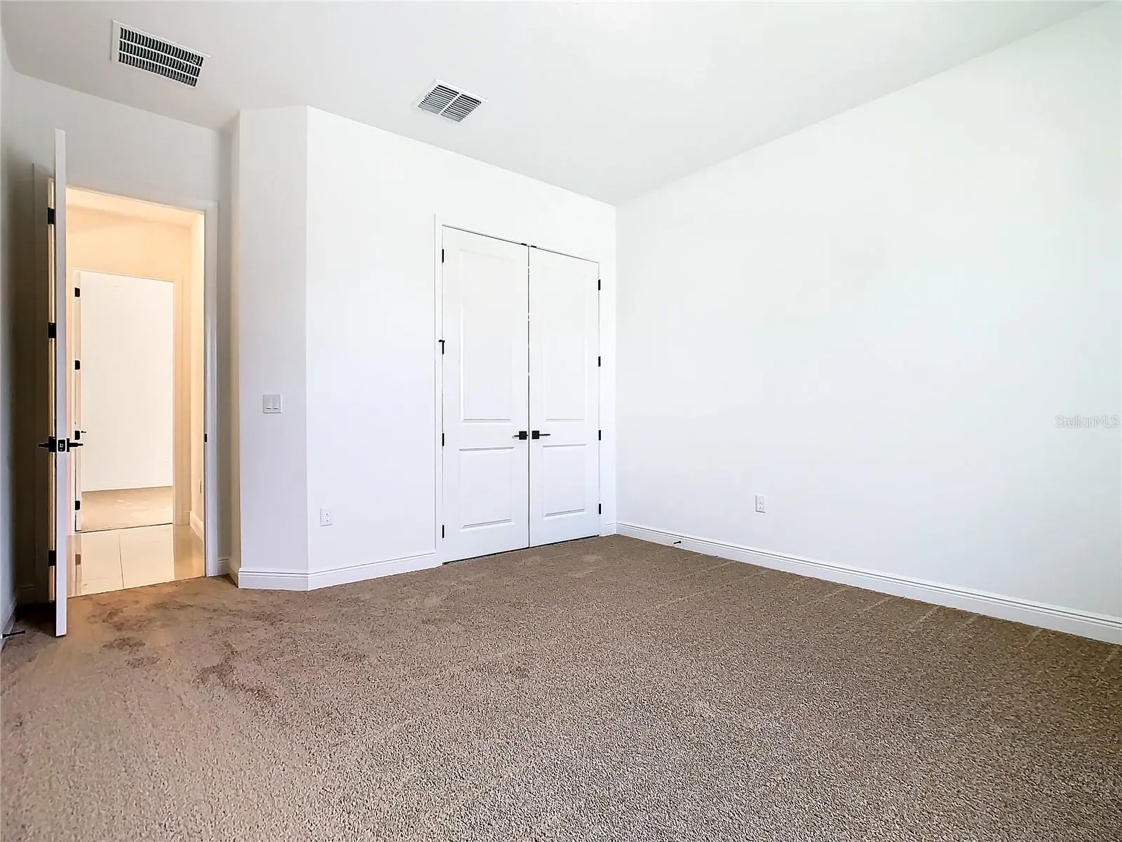 19065 BLUELEAF ST
