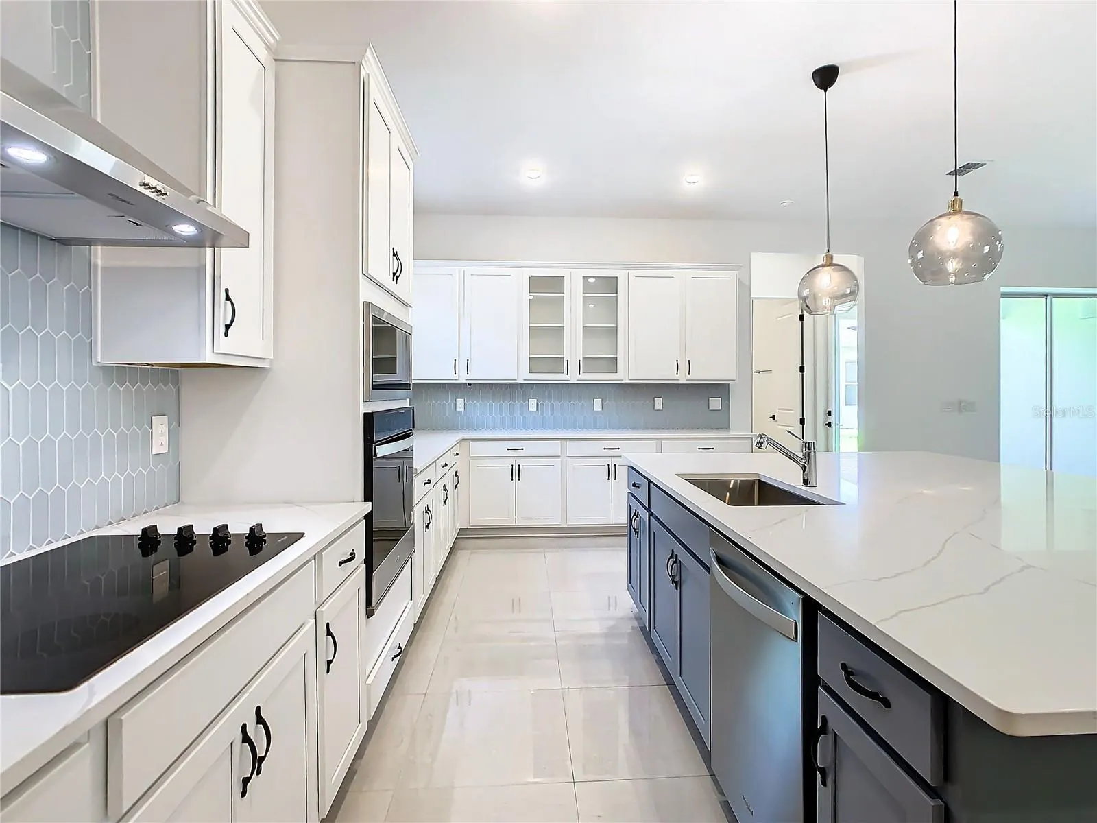 19065 BLUELEAF ST