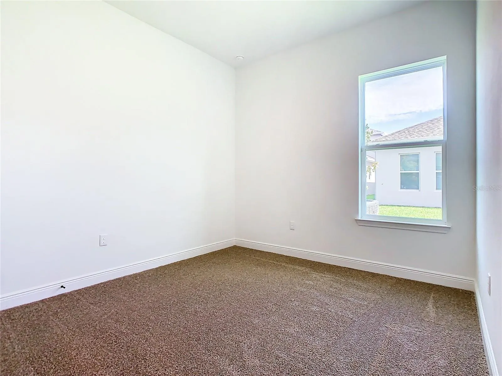 19065 BLUELEAF ST