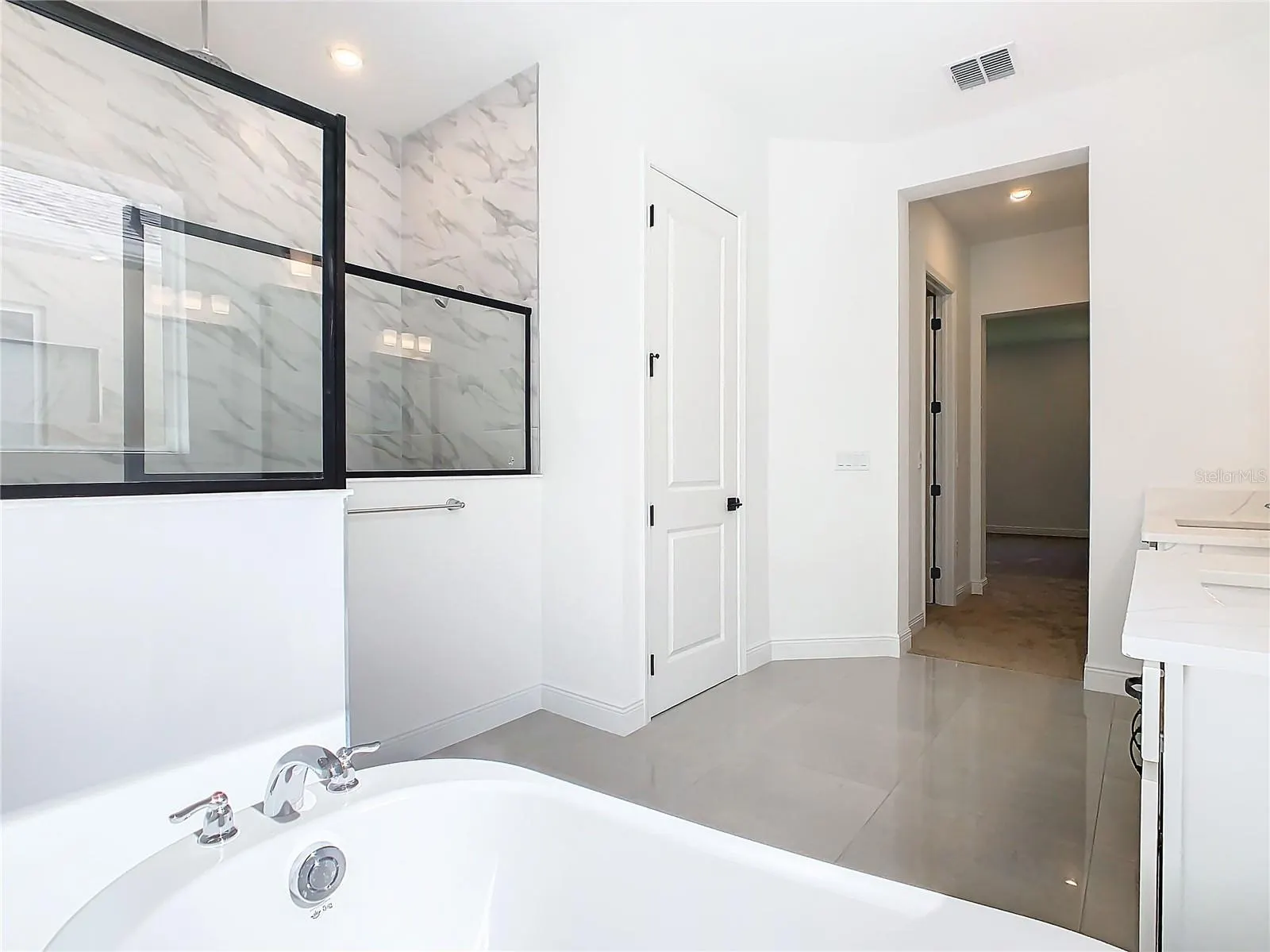19065 BLUELEAF ST