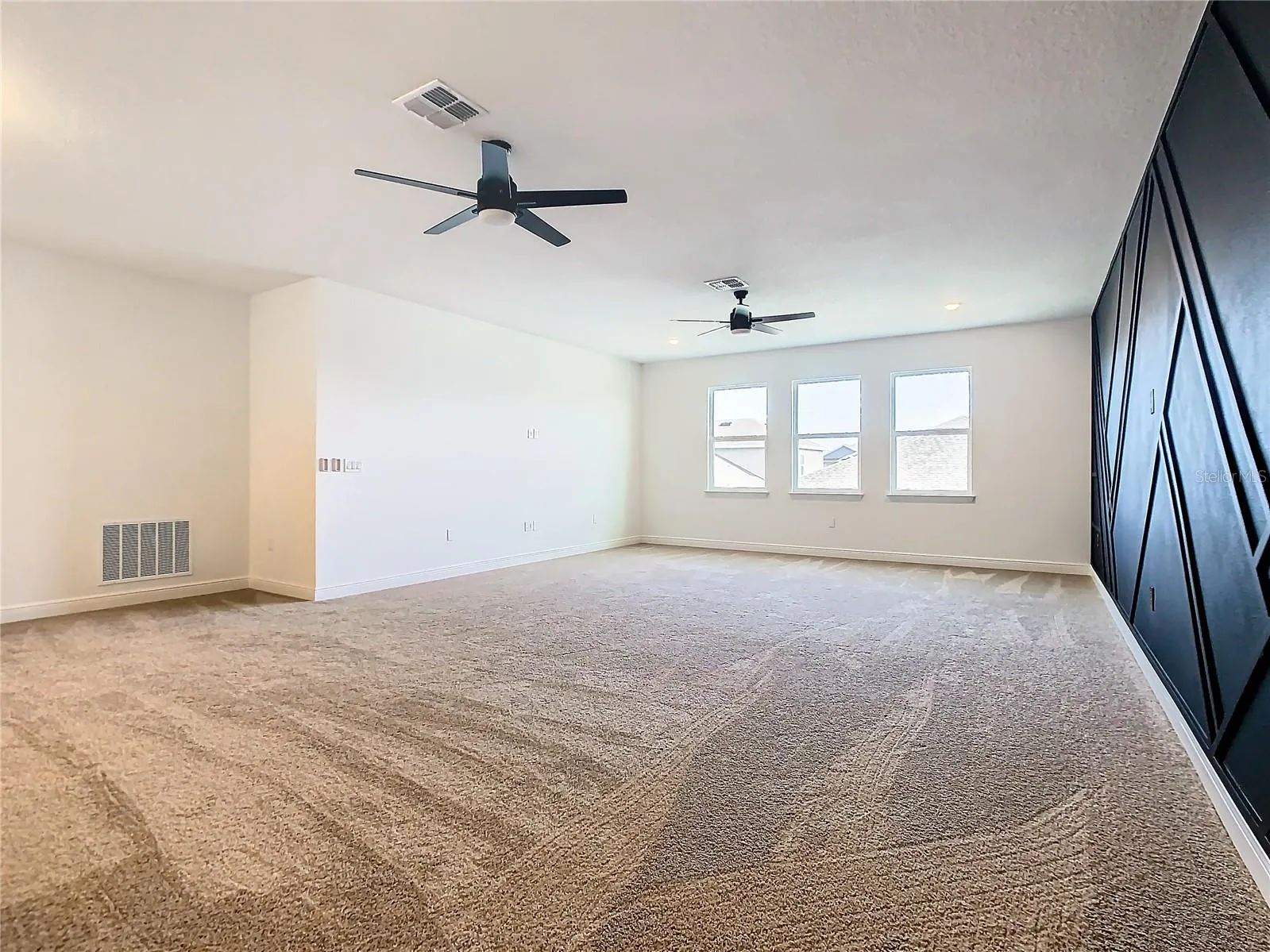 19065 BLUELEAF ST