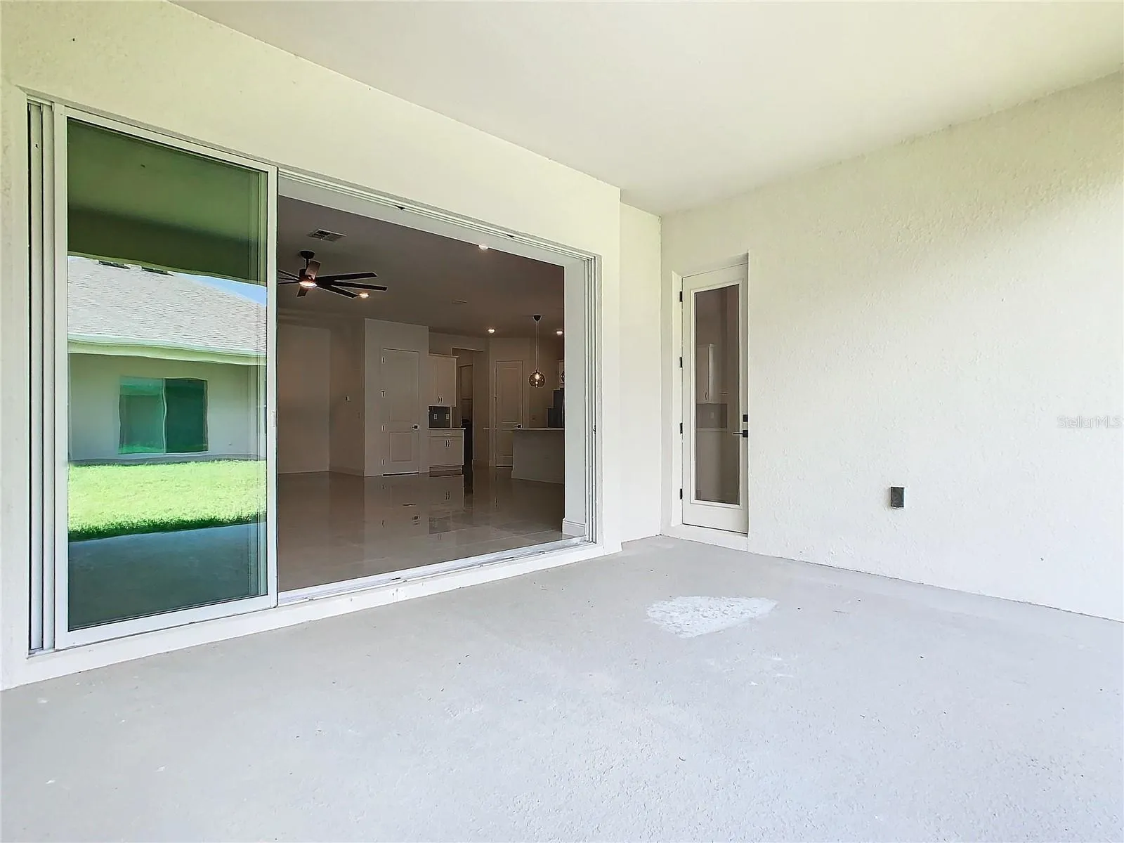 19065 BLUELEAF ST