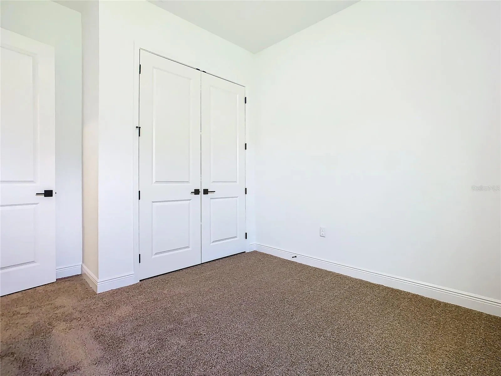 19065 BLUELEAF ST