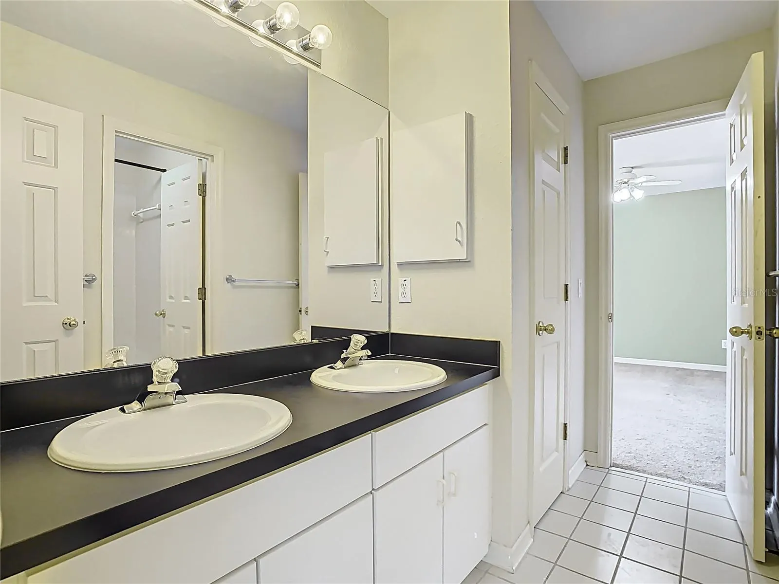 3020 ZAHARIAS DR