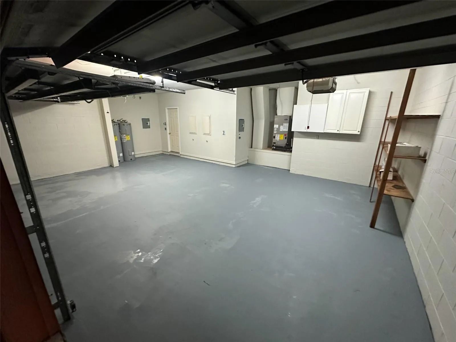 3020 ZAHARIAS DR