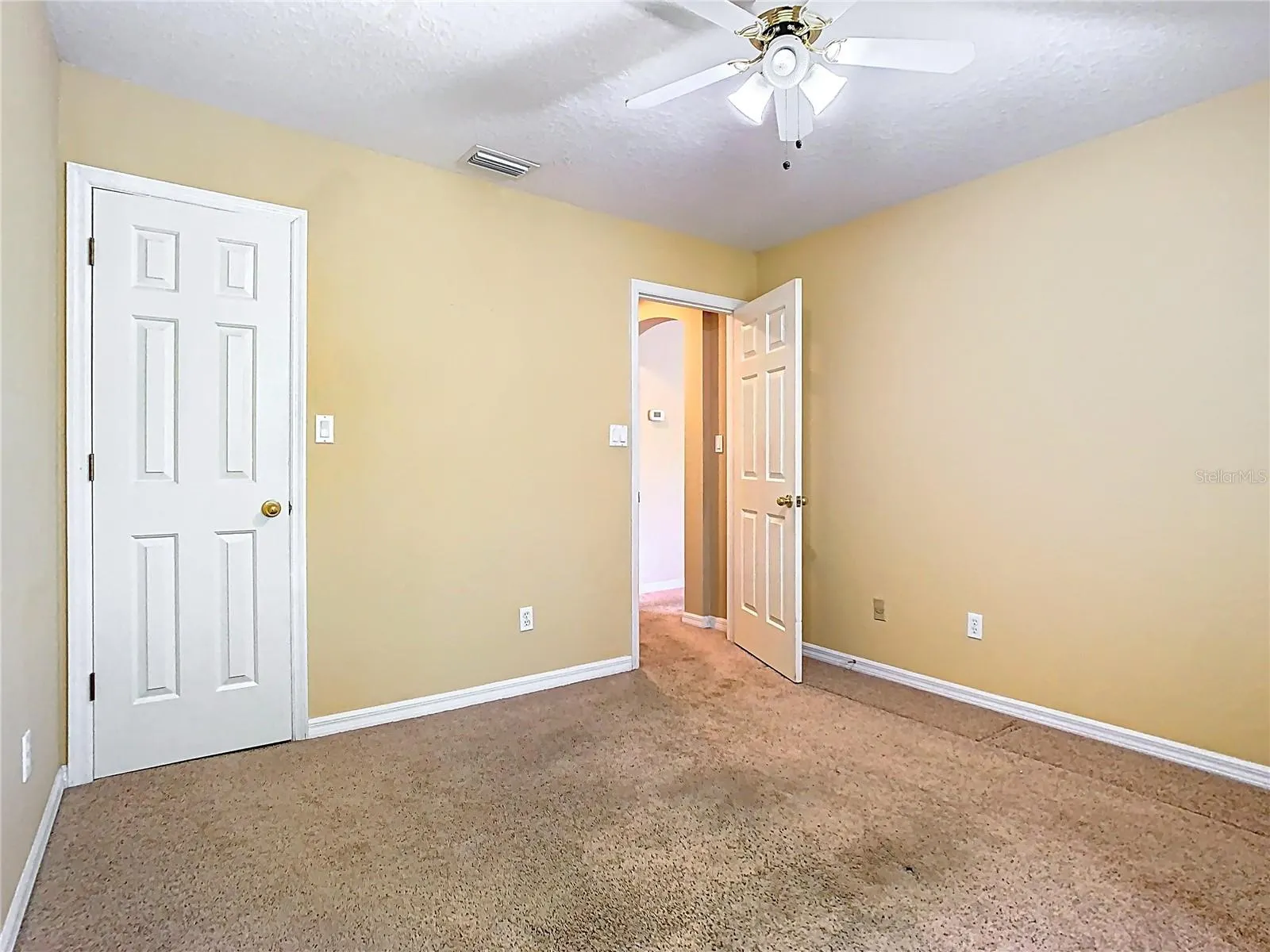 3020 ZAHARIAS DR